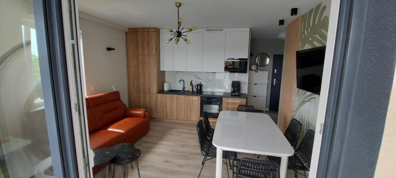 Piekny Apartament Przy Plazy Реваль Экстерьер фото